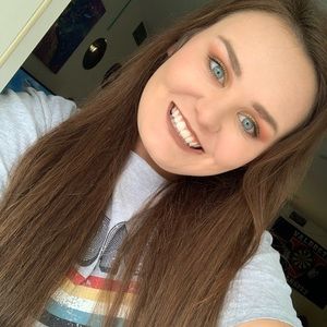 Meet your Posher, Whitney